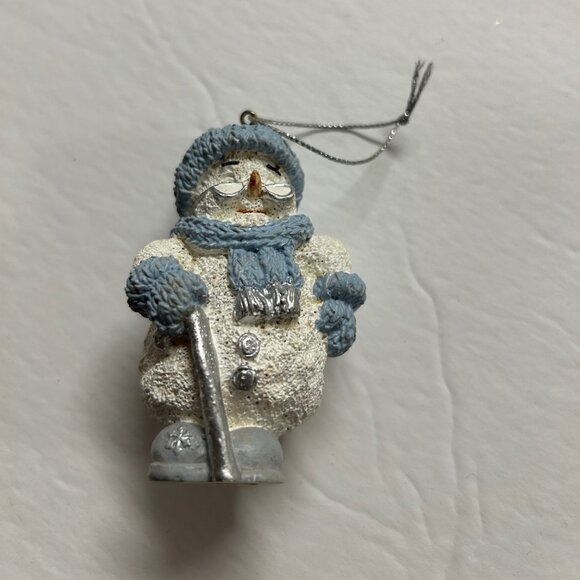 The Encore Group: Snow Buddies Tea Party Statue and Five Ornaments from 2000 - Picture 4 of 9